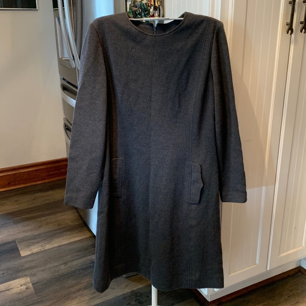 Oscar De La Renta for Saks Fifth Avenue front pocket dress. Worn about 2x